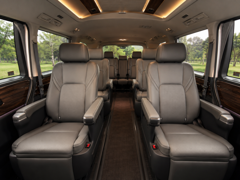 Toyota Granvia · 内饰