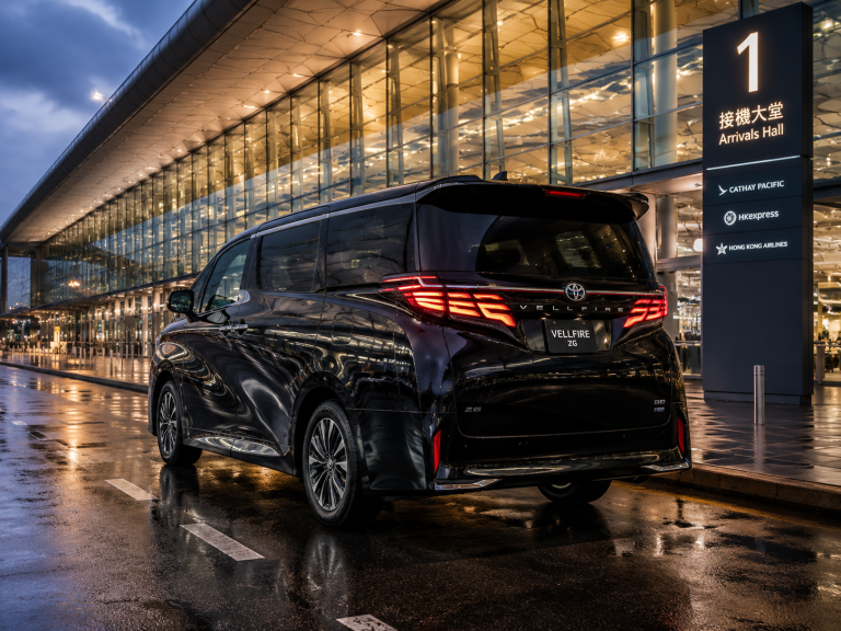 Toyota Vellfire ZG（40 系） · 香港机场抵达层